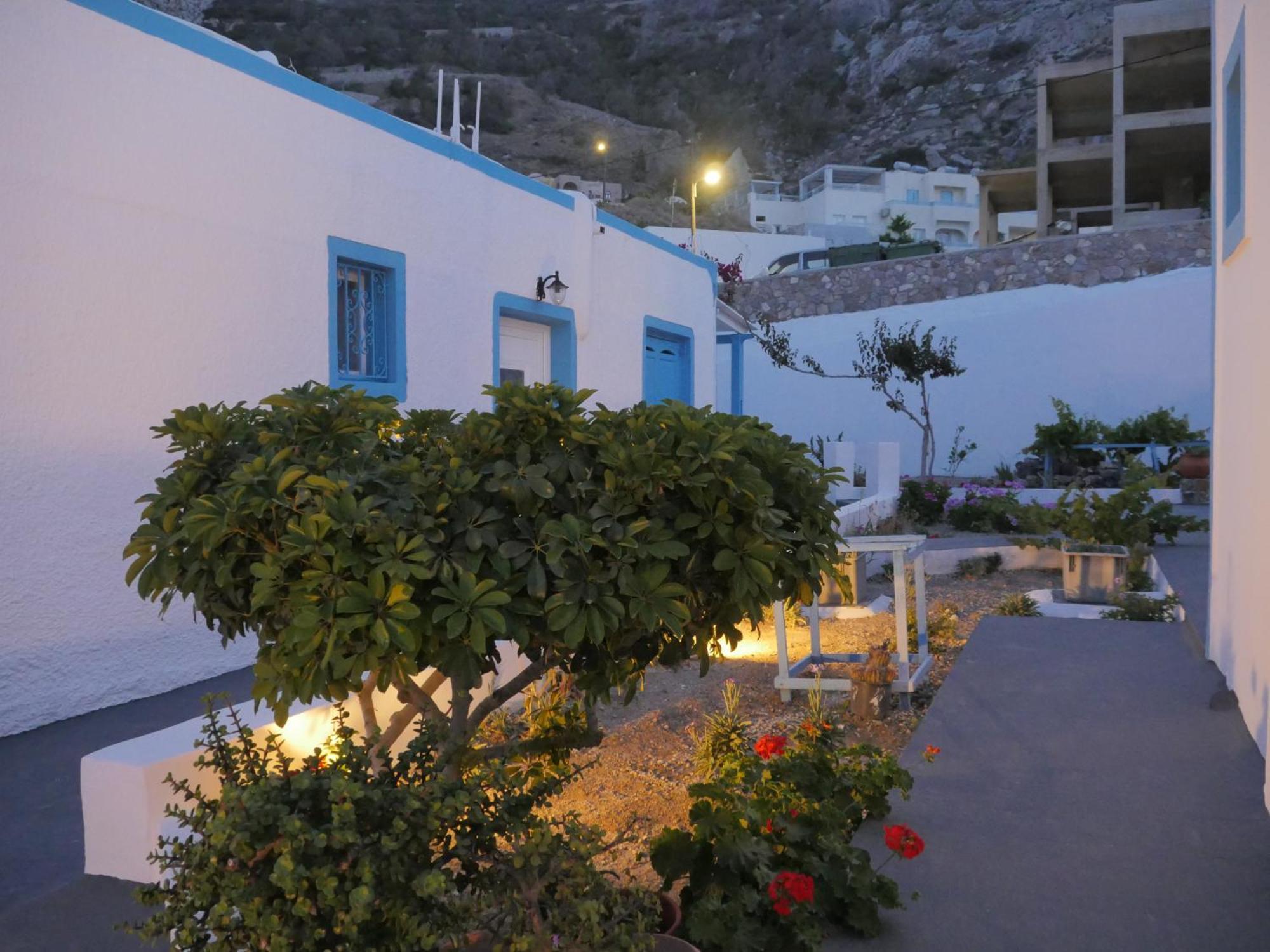 Ancient Thera Apartments Kamári Dış mekan fotoğraf